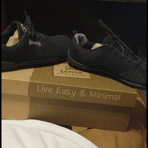 Mens size US 10.5 or EU 43 Lems Primal 2 Shoes